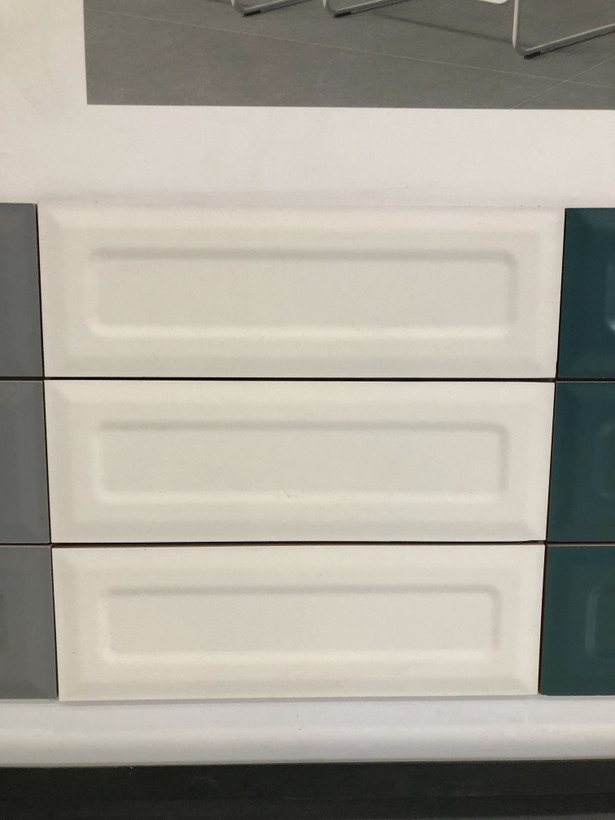 کاشی بین کابینتی سفید