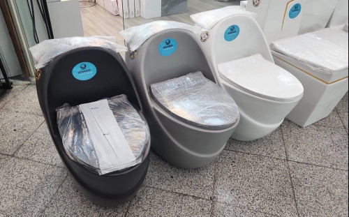 توالت فرنگی آداسا مدل کراب بدون خط طلایی